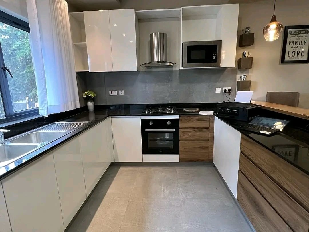 3-Bedroom+DSQ Apartment