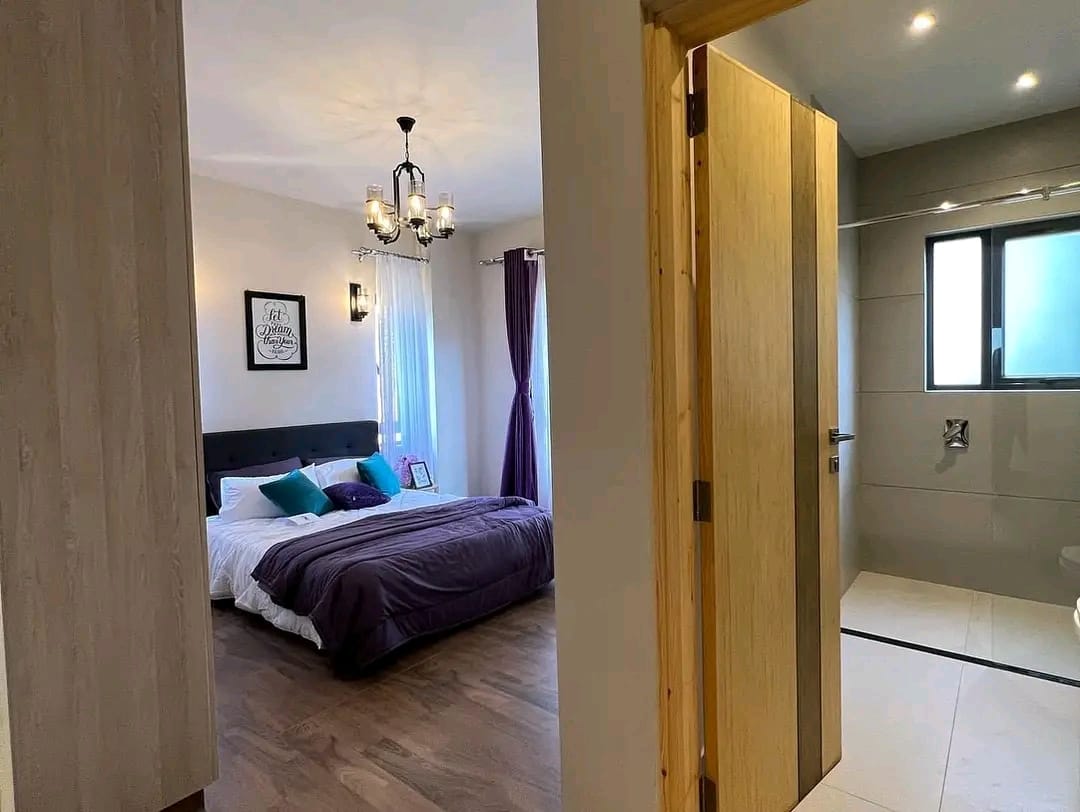 3-Bedroom+DSQ Apartment
