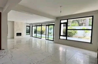 5-bedroom Townhouse+DSQ