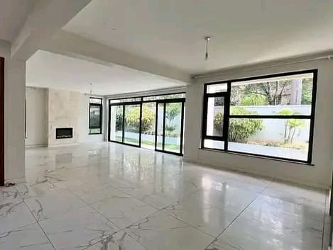 5-bedroom Townhouse+DSQ