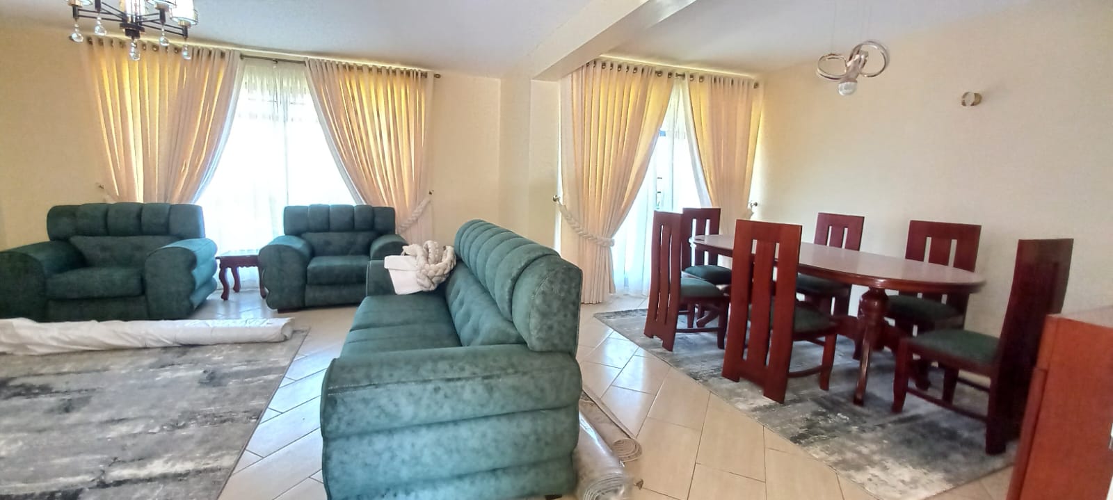 Exquisite 4-bedroom townhouse with SQ