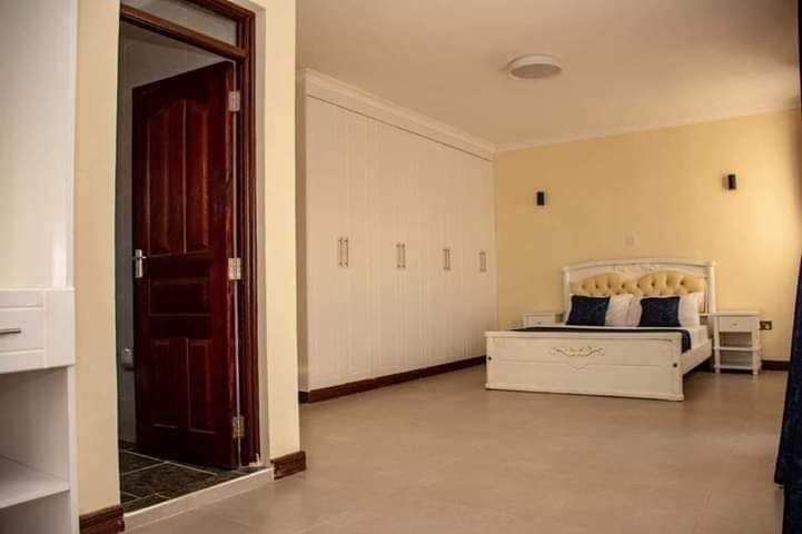 4-bedroom Townhouse