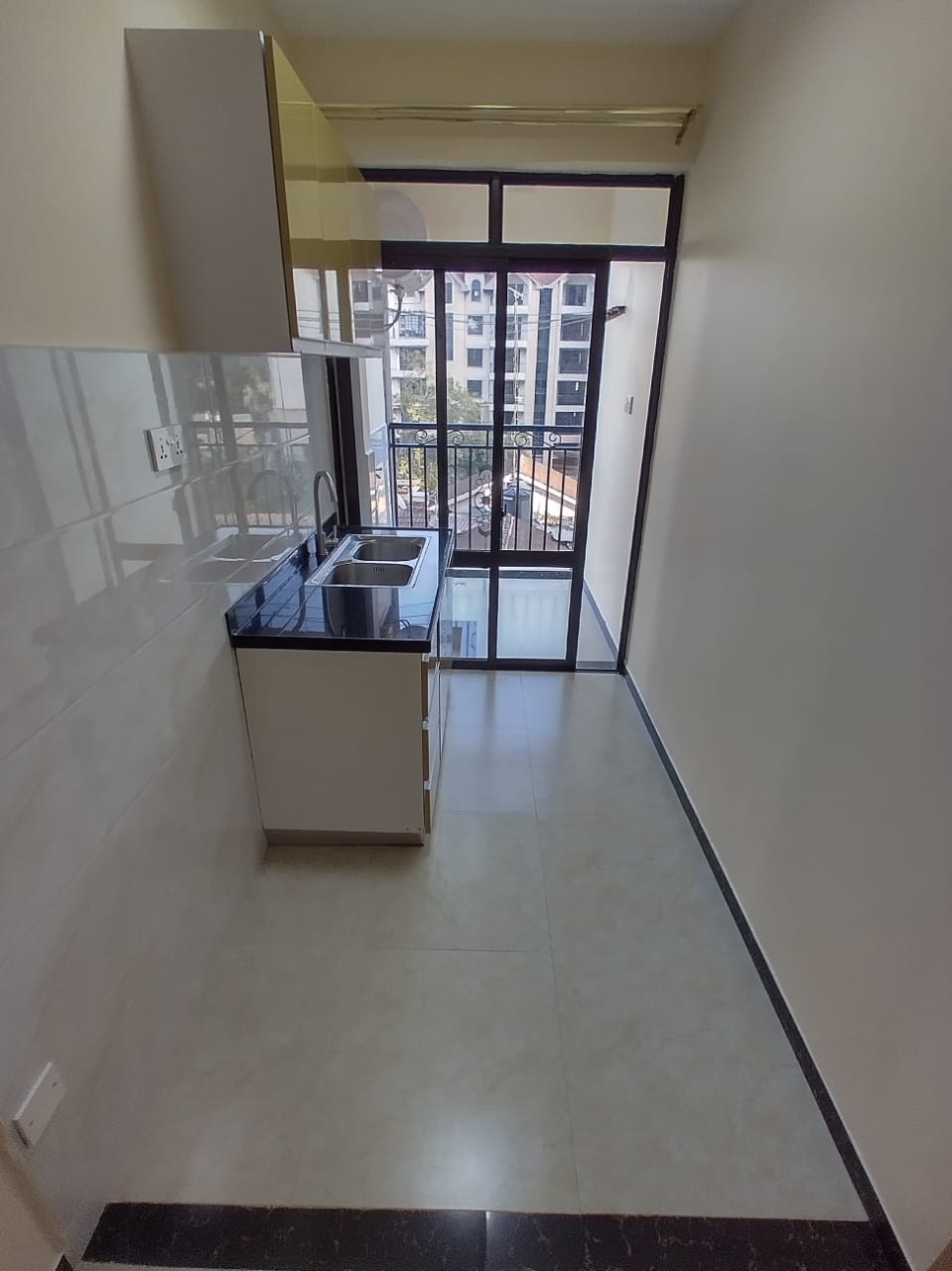 1-bedroom apartment with DSQ in Kilimani.
