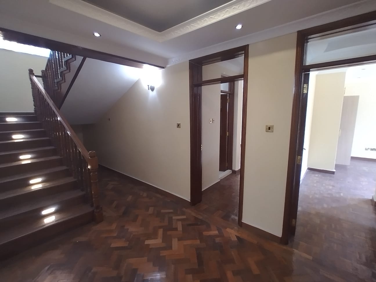 Exquisite 7-bedroom mansion