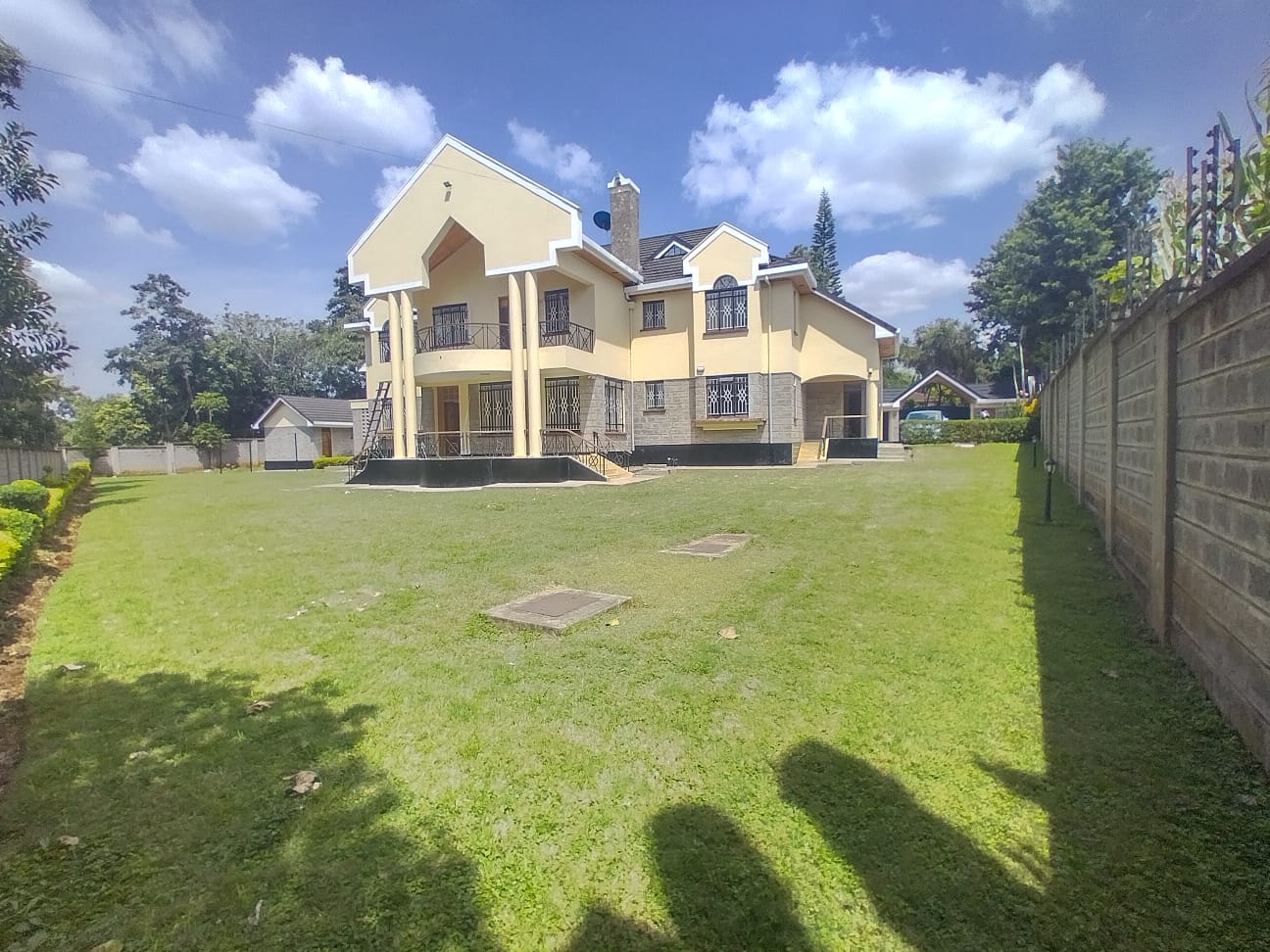 Exquisite 7-bedroom mansion