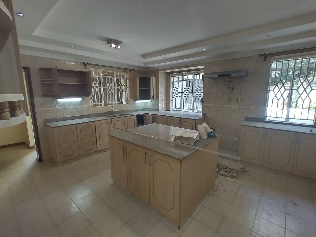 Exquisite 7-bedroom mansion