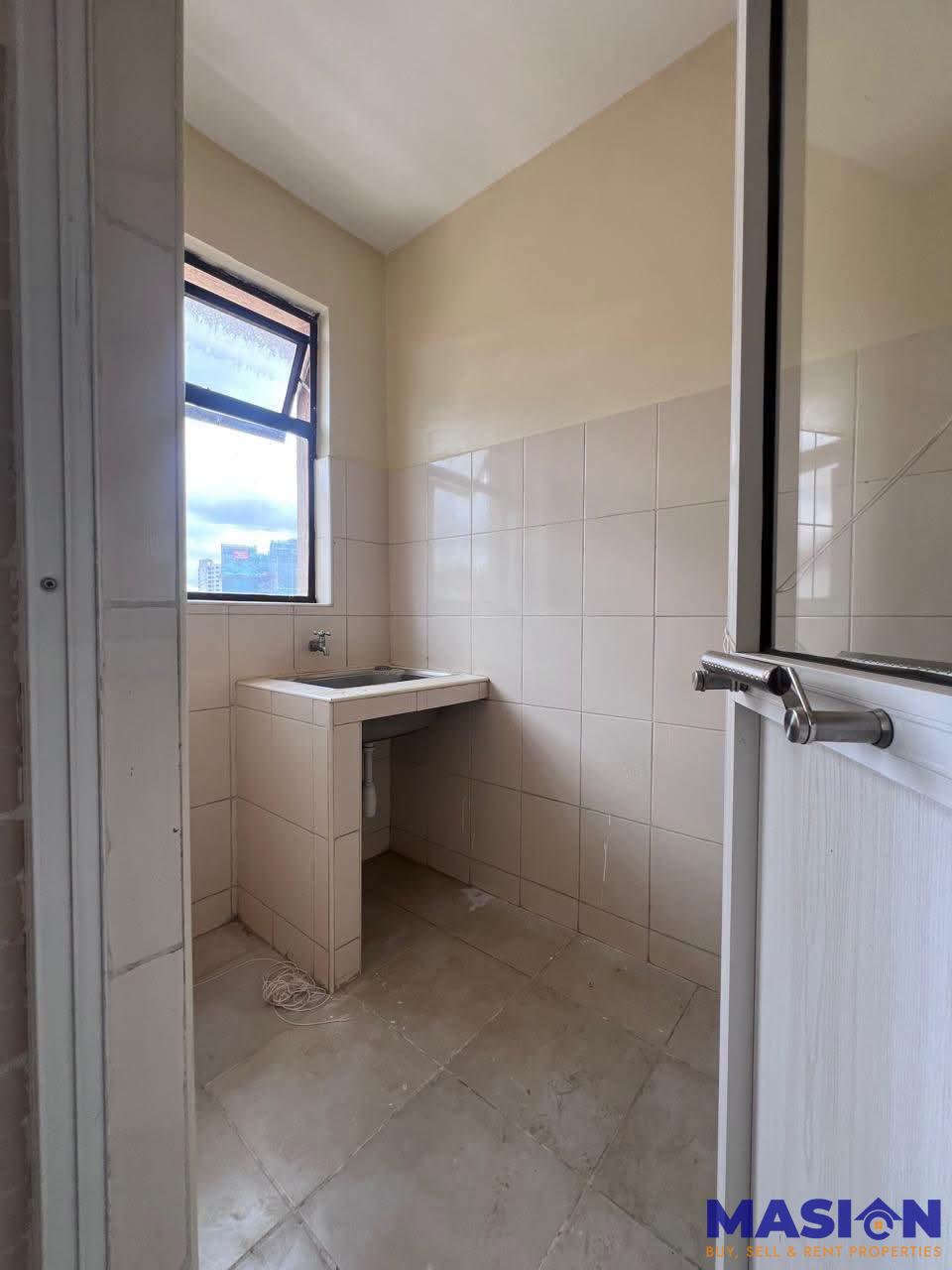 SPACIOUS 2-BEDROOM APARTMENT TO LET