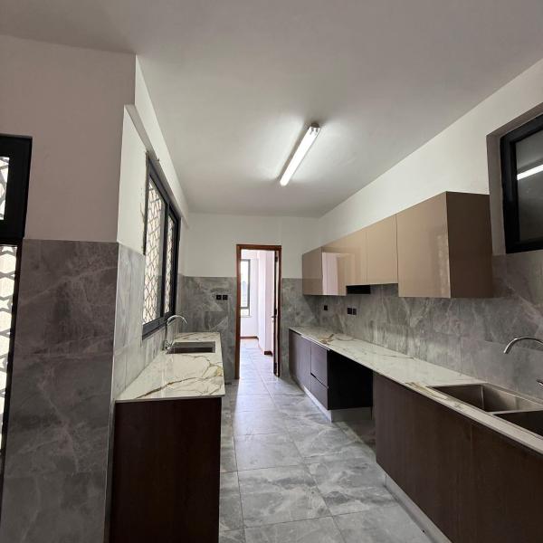 EXECUTIVE 3 & 4-BEDROOM APARTMENTS + DSQ