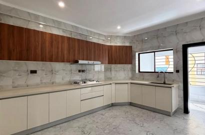 NEWLY BUILT 3-BEDROOM APARTMENT + SQ