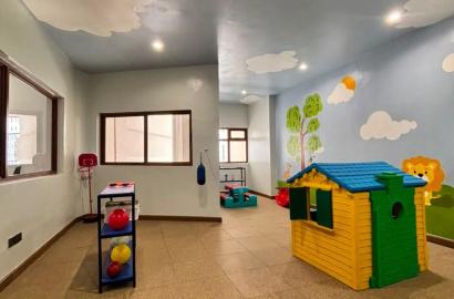 NEWLY BUILT 3-BEDROOM APARTMENT + SQ