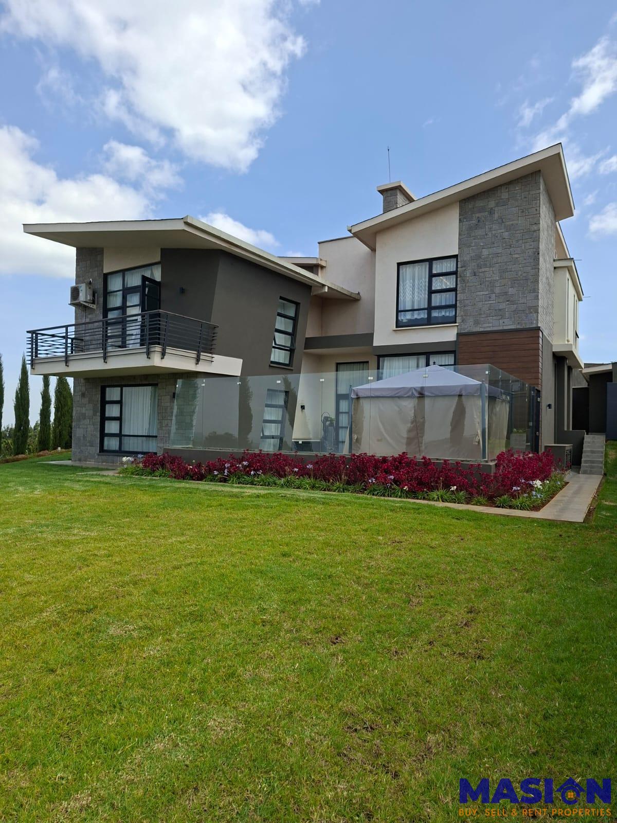 ELEGANT 4 -BEDROOM TOWNHOUSE - TILISI LIMURU.