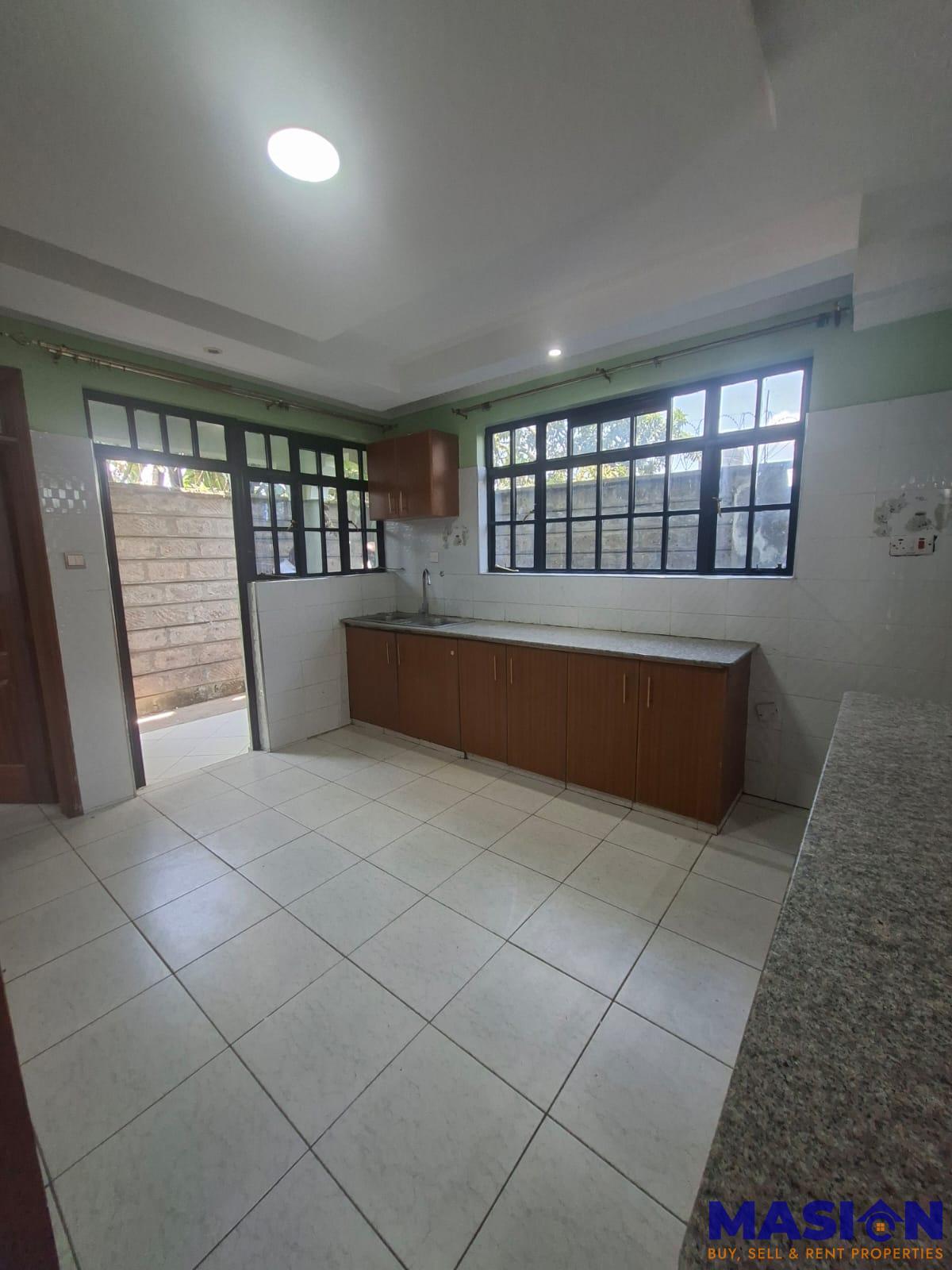 Spacious 4 bedroom mansionette