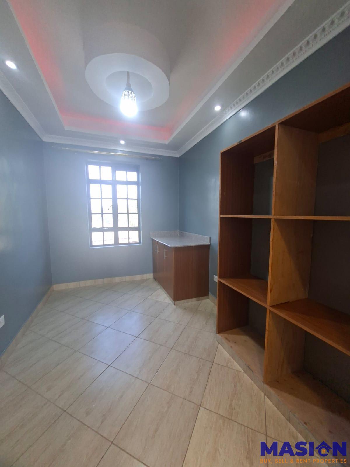 Spacious 4 bedroom mansionette