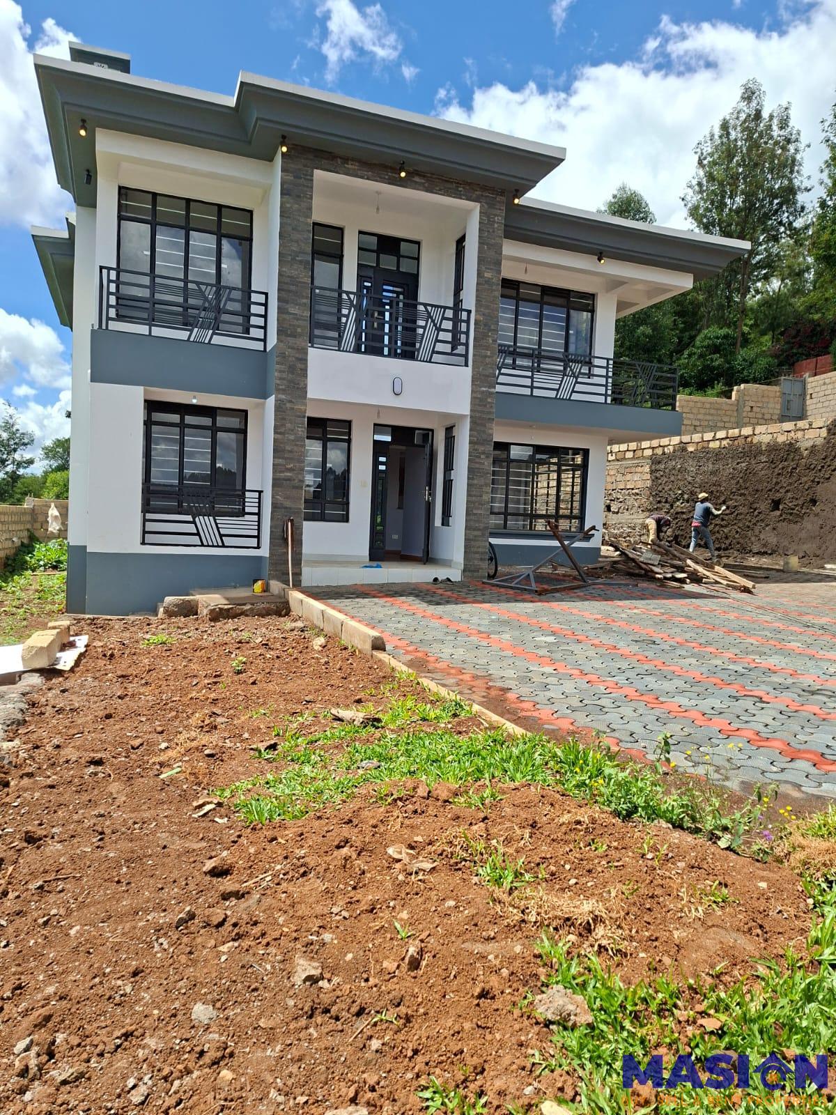 SPACIOUS 4 BEDROOM+ DSQ