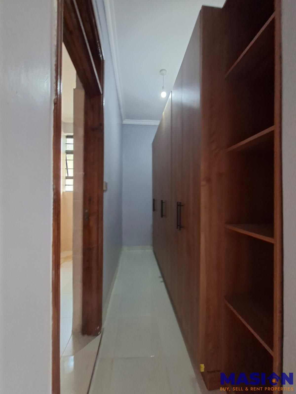 SPACIOUS 4 BEDROOM+ DSQ