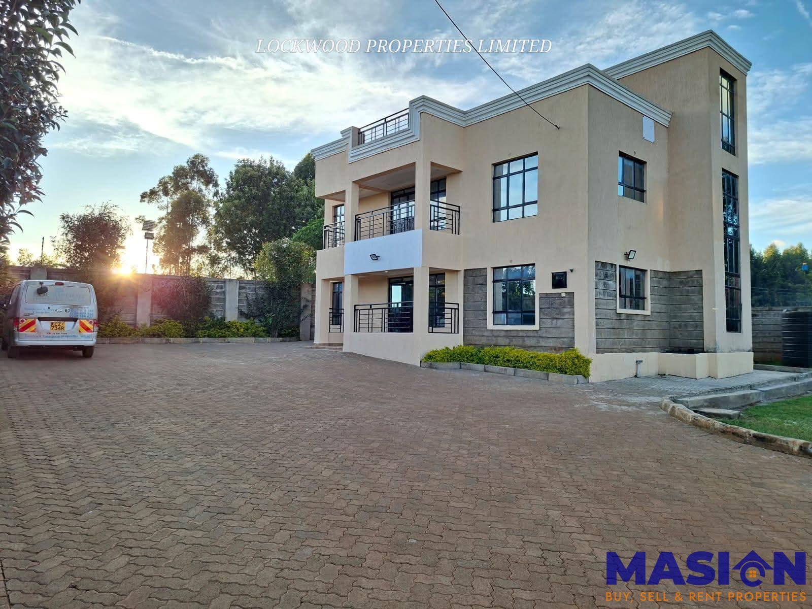 ELEGANT 3-BEDROOM ALL ENSUITE MANSION