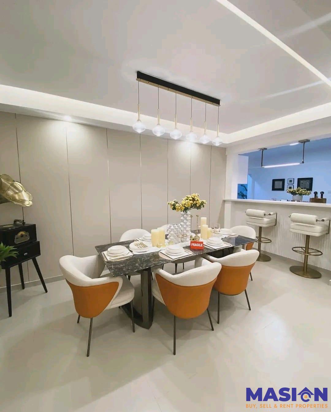 Luxurious 5-Bedroom Apartment