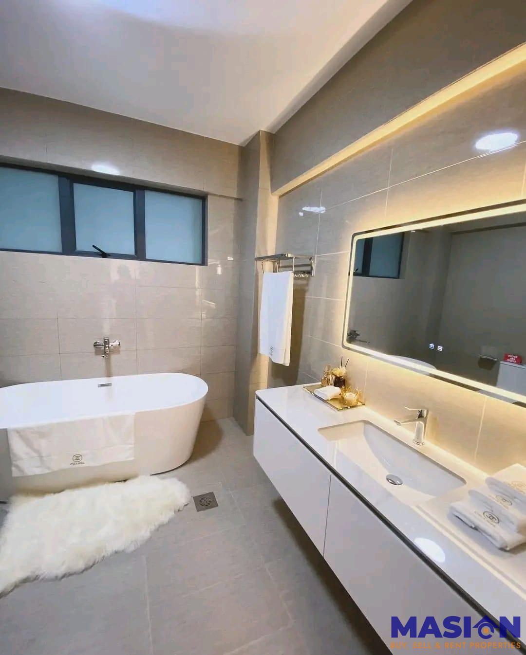 Luxurious 5-Bedroom Apartment