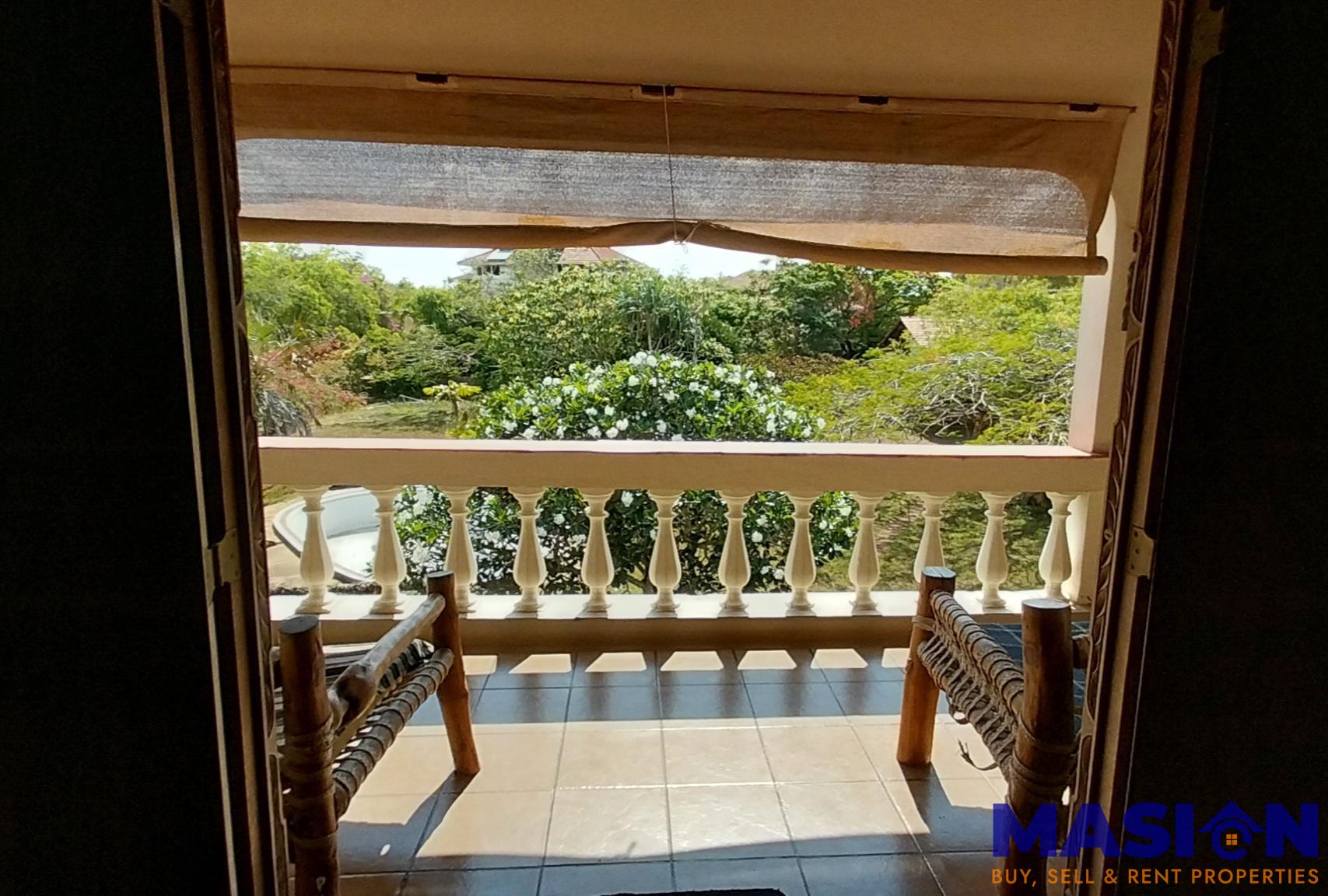 Charming 4-Bedroom Home with Cottage, Pool & Beach Access