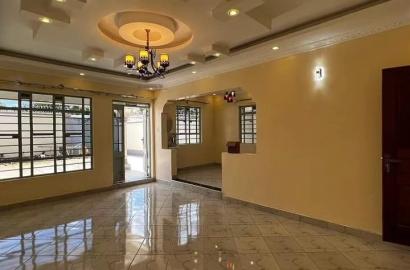 Charming 3-Bedroom House with DSQ