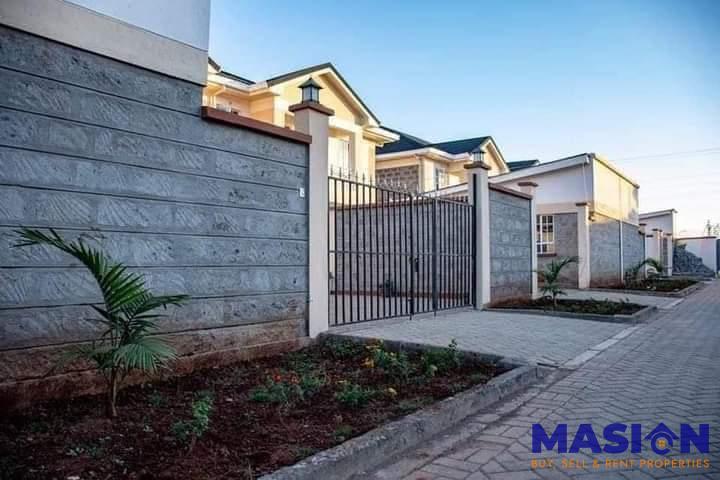 Elegant 4-Bedroom House with DSQ